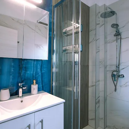 Diamond Deluxe Loft
