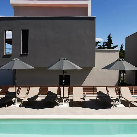 Diamond Deluxe Loft * Nea Iraklitsa