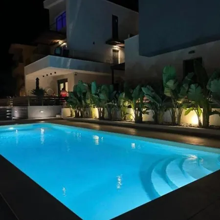 Diamond Deluxe Loft Apartment *