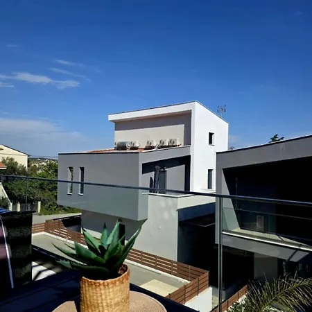 Diamond Deluxe Loft Nea Iraklitsa