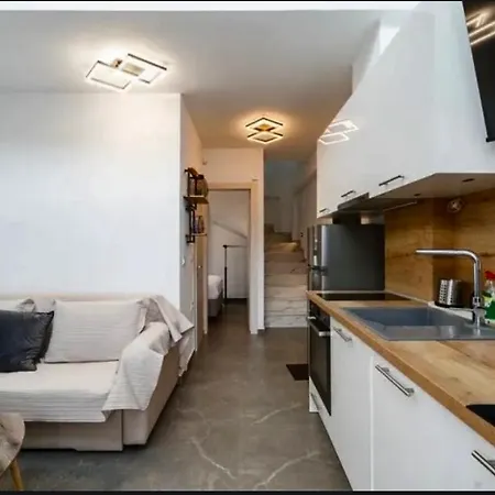 Diamond Deluxe Loft Nea Iraklitsa