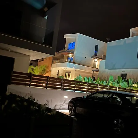 Diamond Deluxe Loft * Nea Iraklitsa
