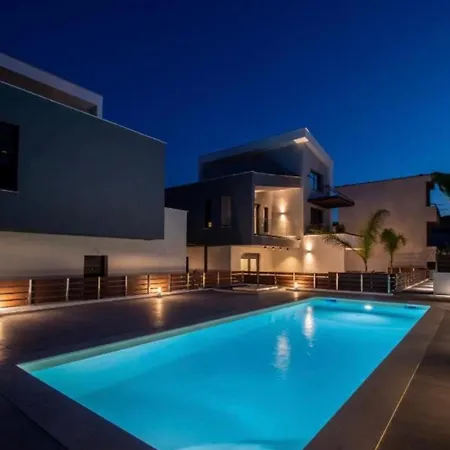 Diamond Deluxe Loft * Nea Iraklitsa