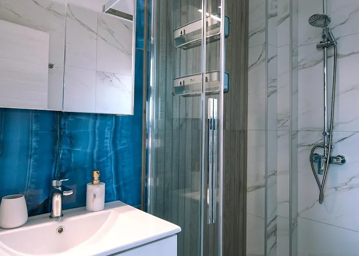 Diamond Deluxe Loft