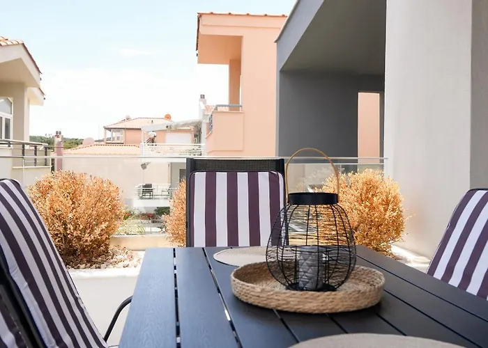 Diamond Deluxe Loft * Nea Iraklitsa