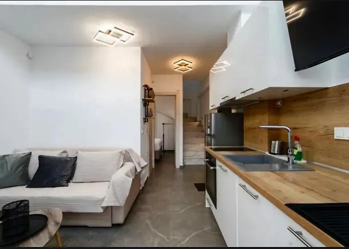 Diamond Deluxe Loft Nea Iraklitsa