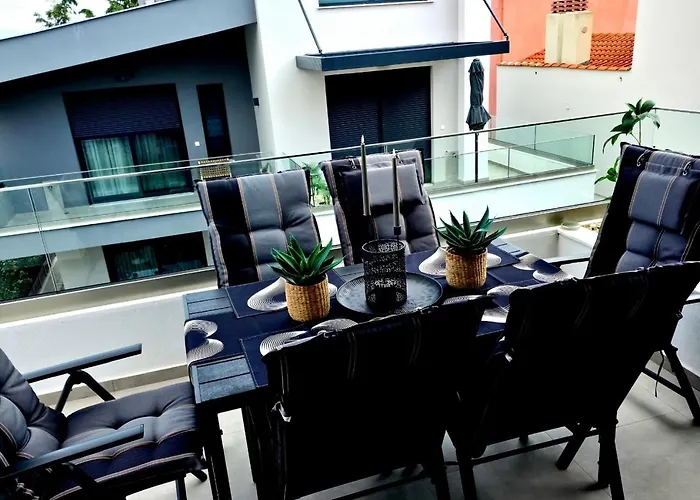 Diamond Deluxe Loft * Nea Iraklitsa